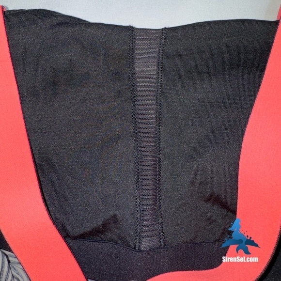 1056 lululemon Run: Catch Me Tank - Size 2 - Black/White Stripe Coral Pink - Picture 9 of 16